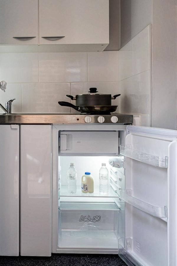 Luxury One Bedroom Guesthouse M6, Junction 10 Walsall Willenhall Eksteriør billede
