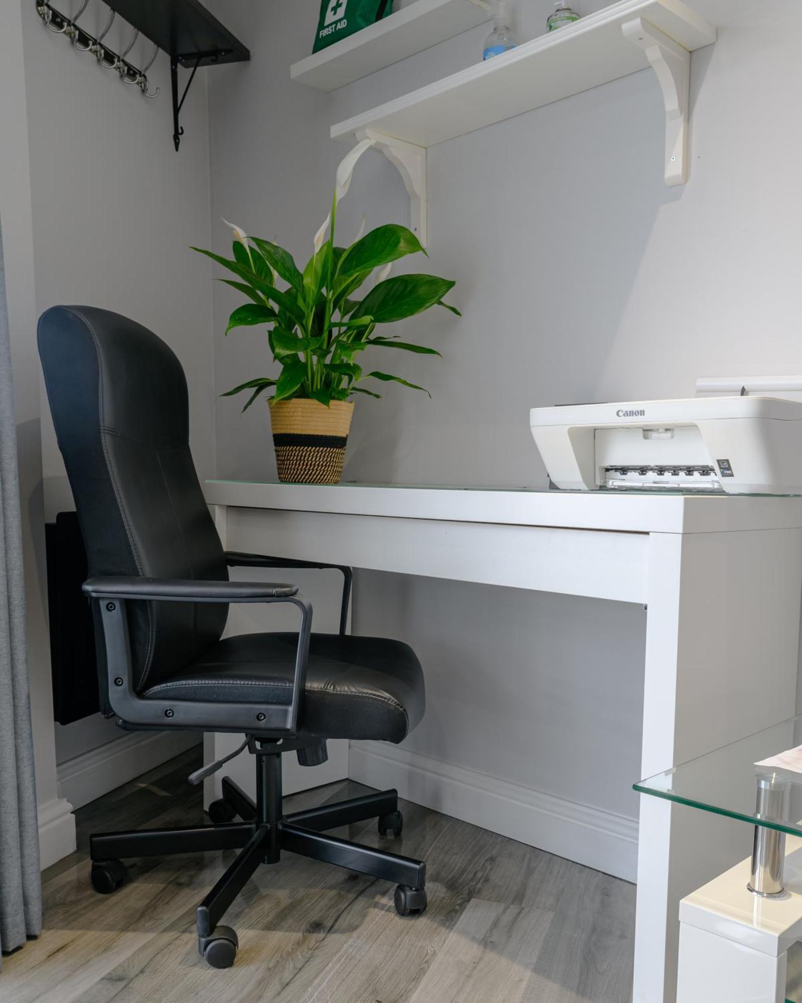 Luxury One Bedroom Guesthouse M6, Junction 10 Walsall Willenhall Eksteriør billede